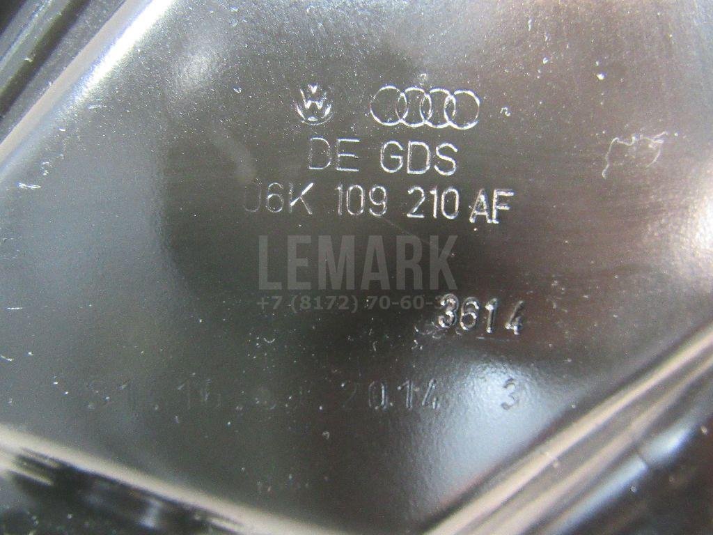 Крышка двигателя передняя