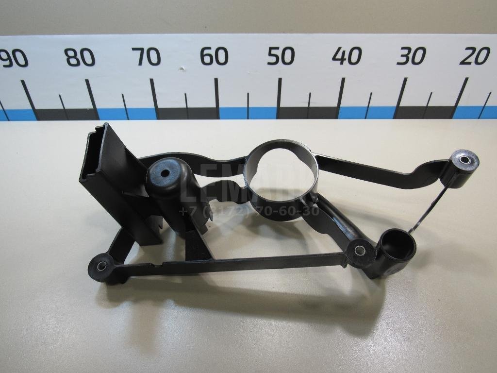 Маслоотражатель