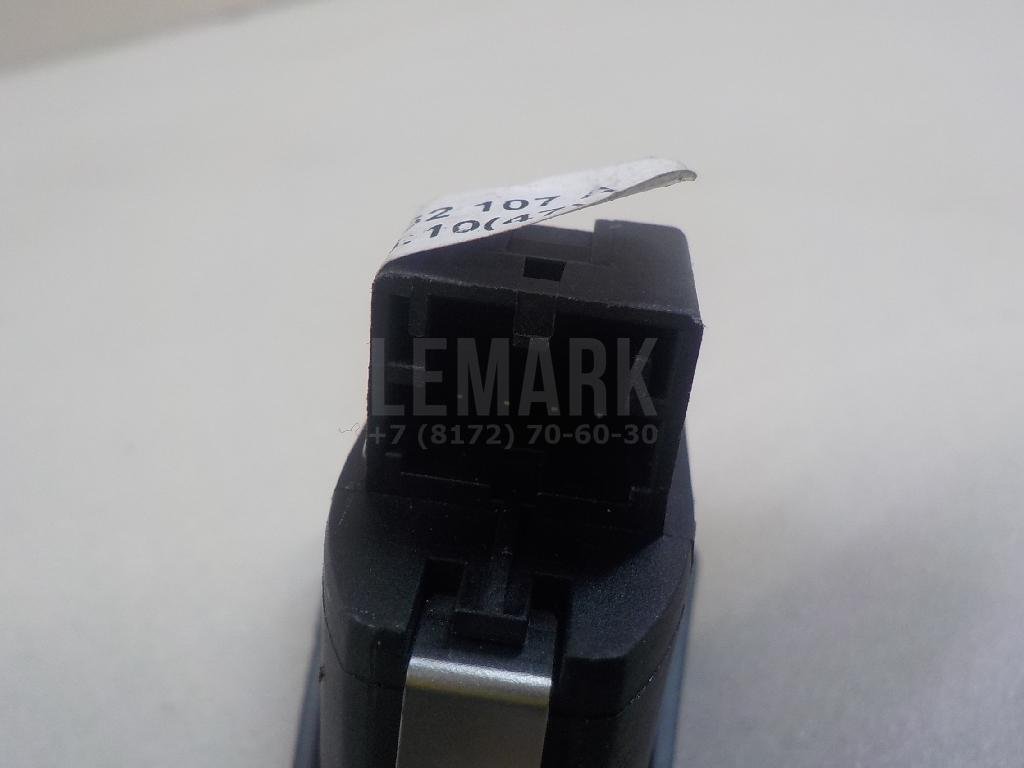 Кнопка центрального замка