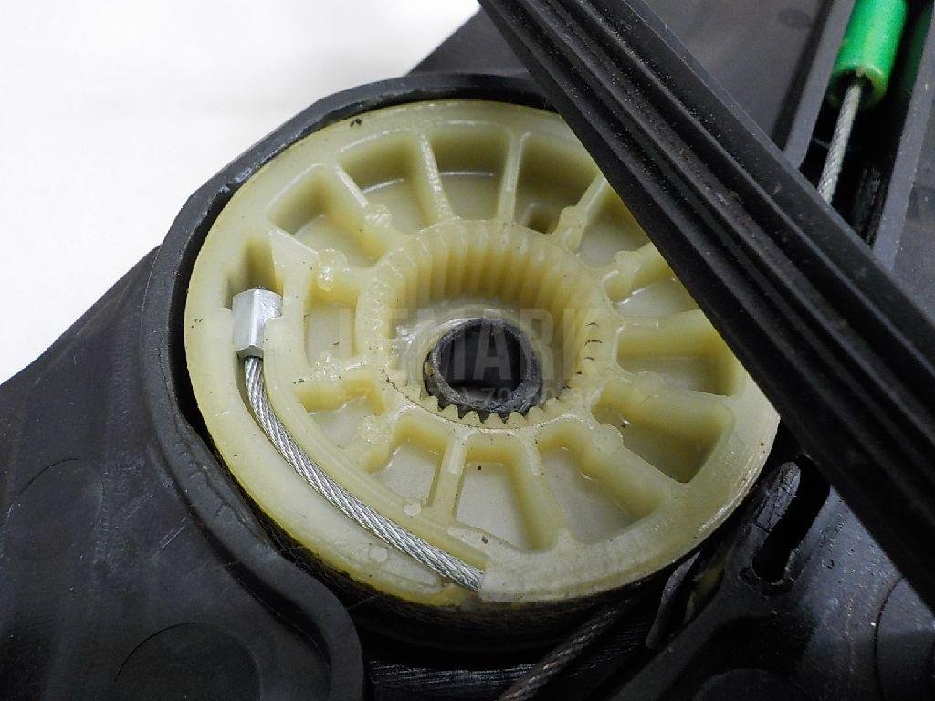 Стеклоподъемник электр. передний левый