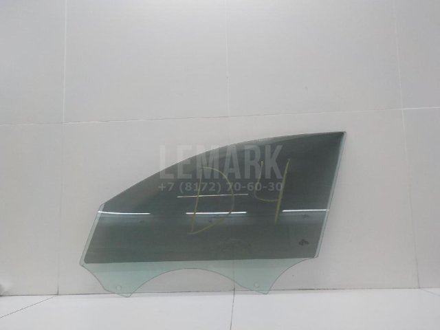Стекло двери передней левой