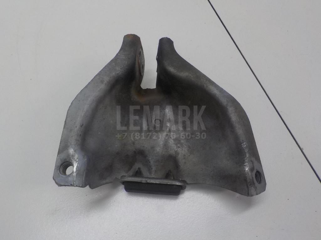 Кронштейн опоры двигателя