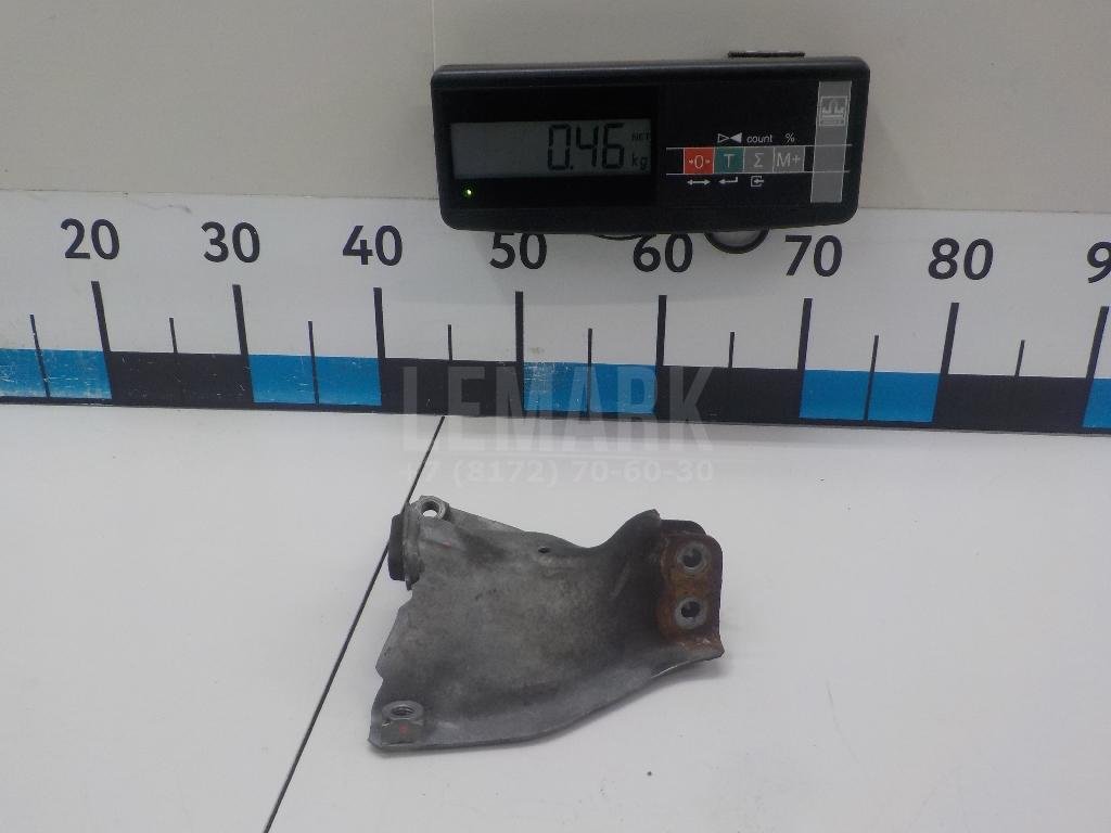 Кронштейн опоры двигателя