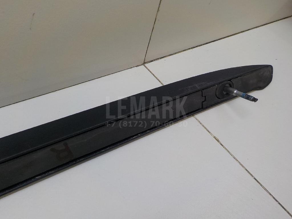 Рейлинг правый (планка на крышу)