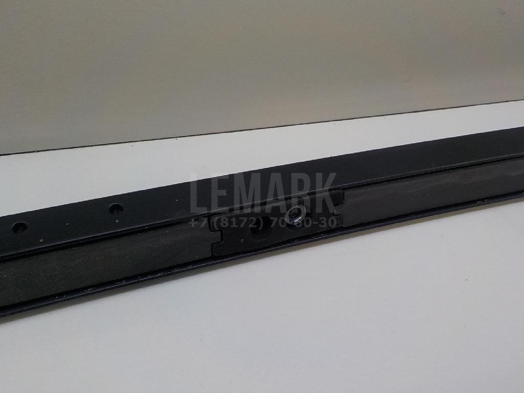 Рейлинг правый (планка на крышу)