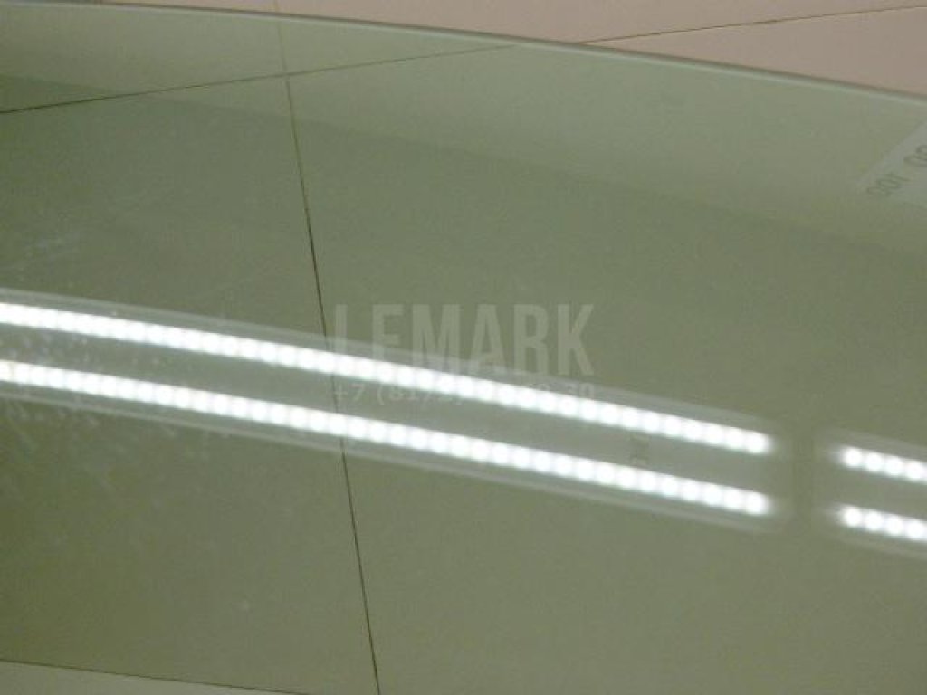 Стекло двери передней левой