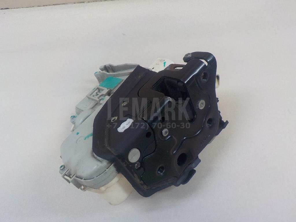 Замок двери передней левой