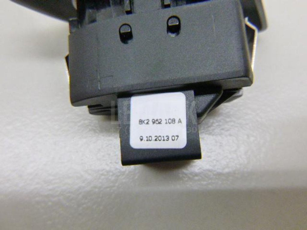 Кнопка центрального замка