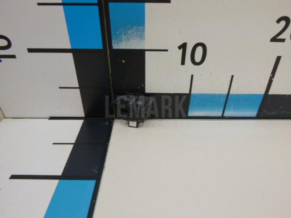 Кнопка центрального замка