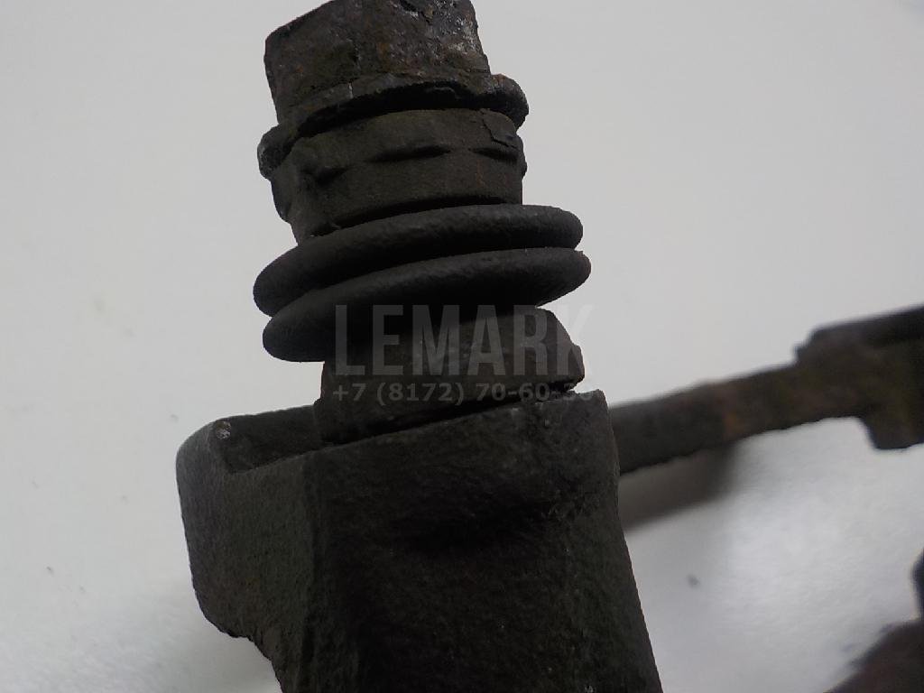 Скоба суппорта заднего левого