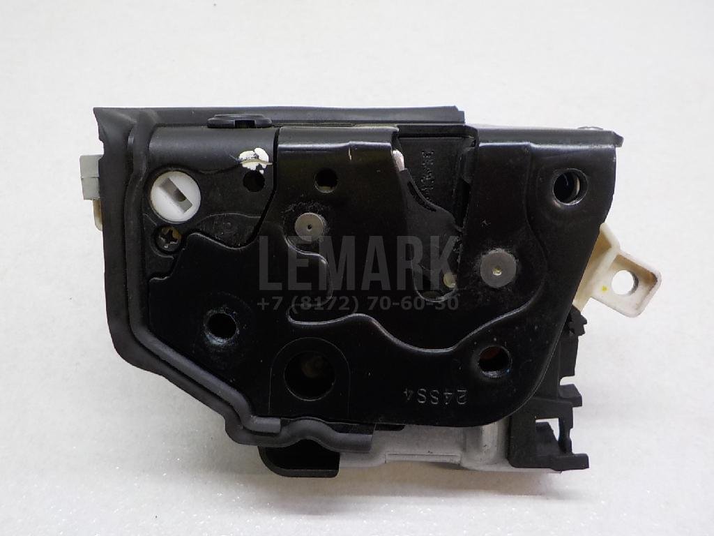 Замок двери задней левой