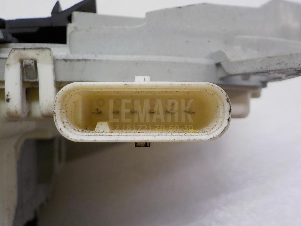 Замок двери задней левой