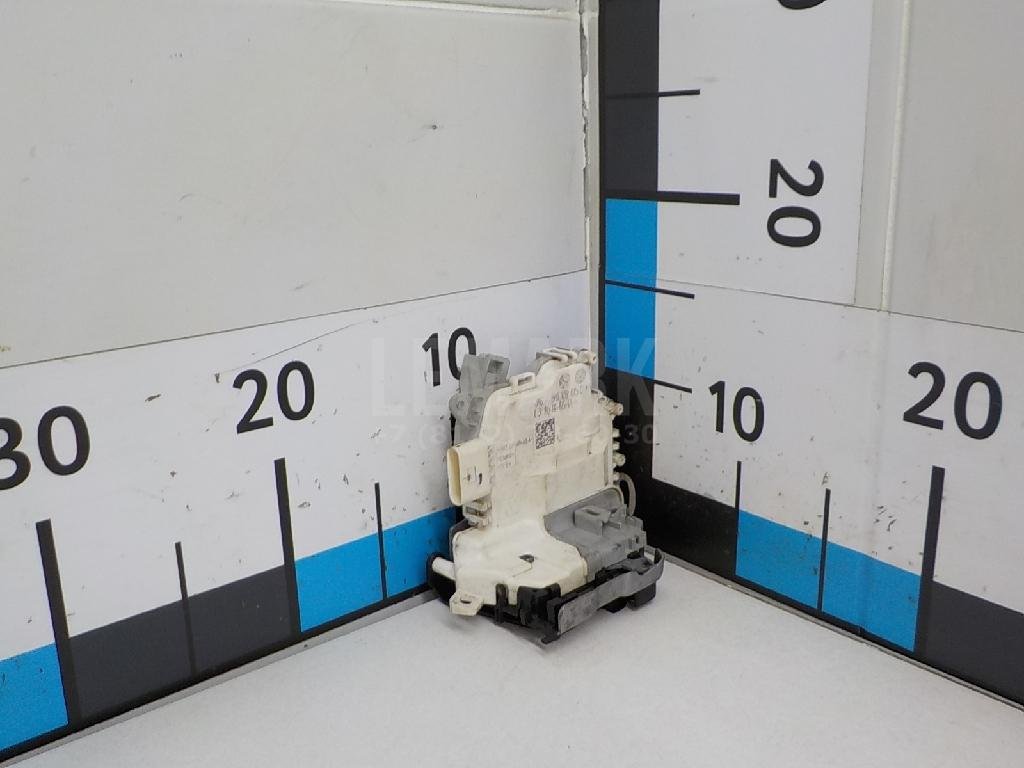 Замок двери задней левой