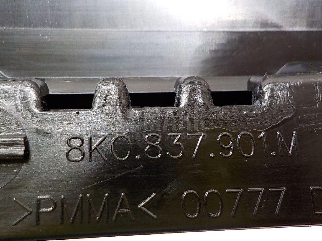 Накладка двери передней левой