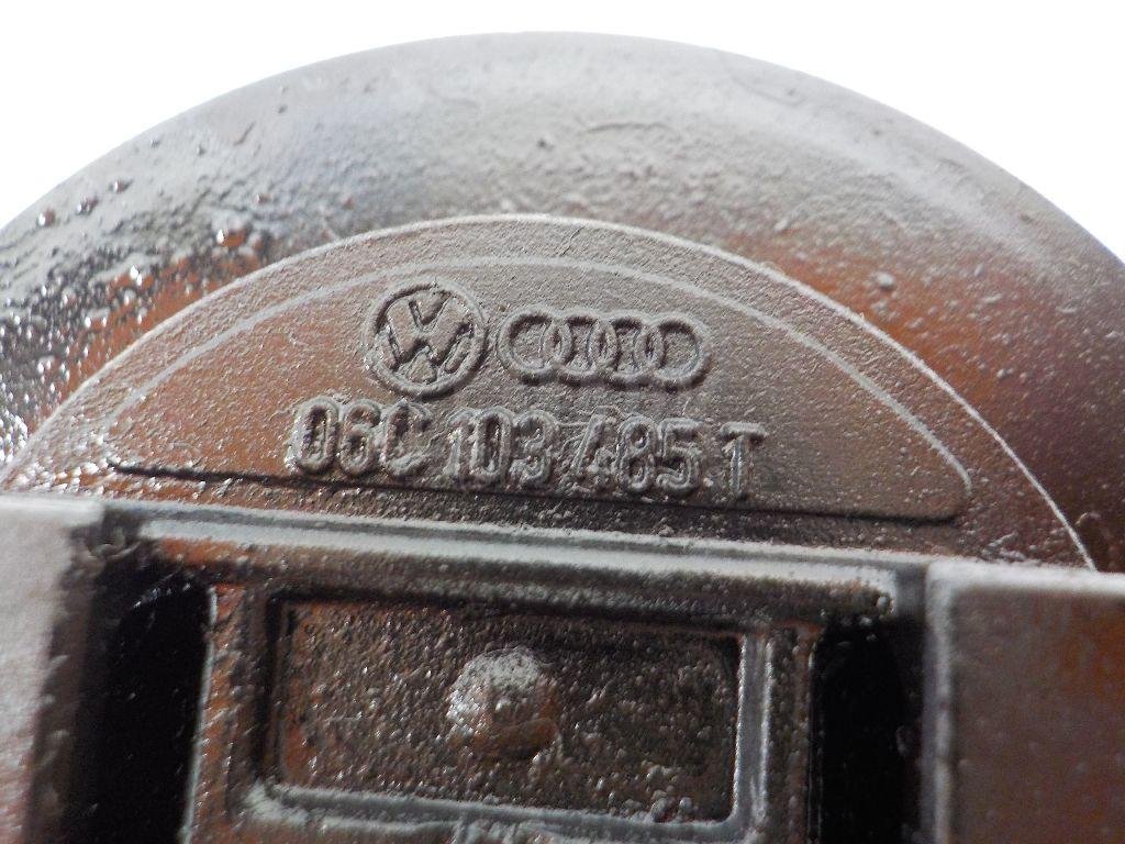 Крышка маслозаливной горловины