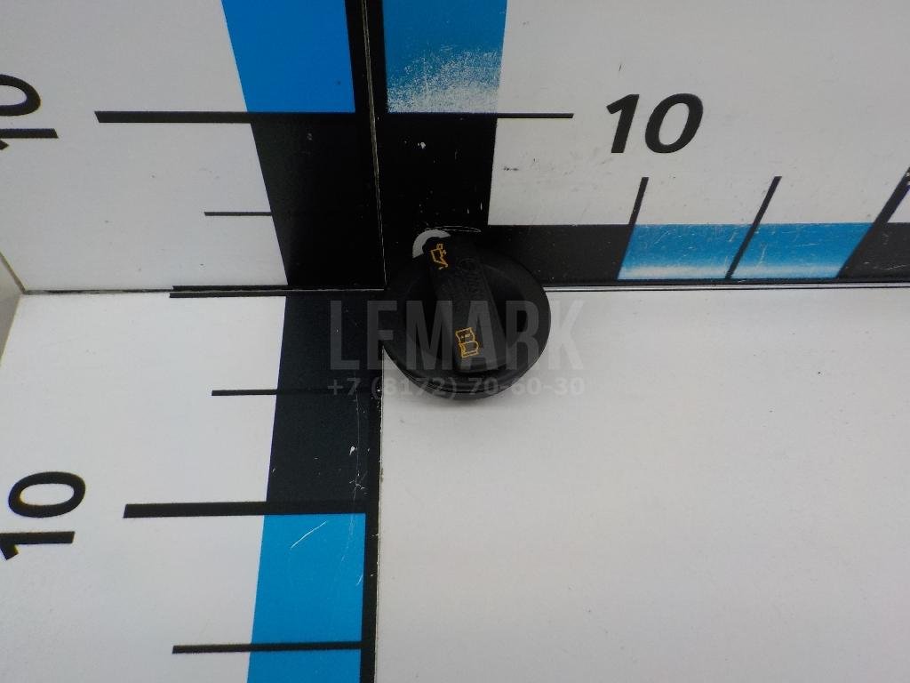 Крышка маслозаливной горловины