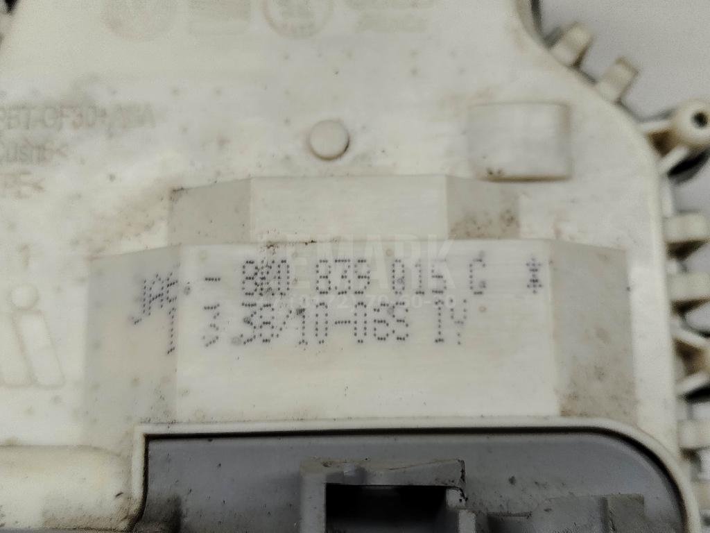 Замок двери задней левой