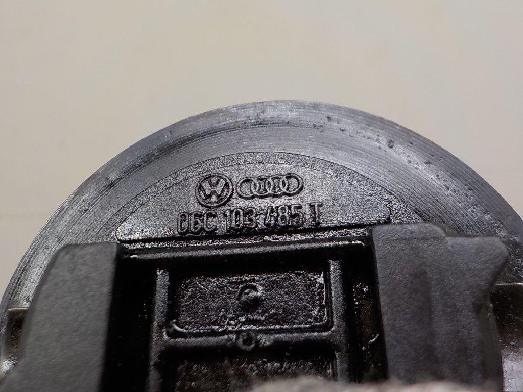 Крышка маслозаливной горловины