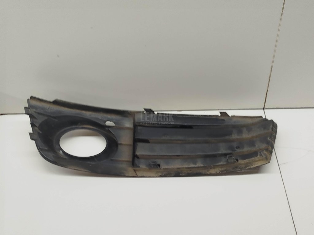 Решетка в бампер правая