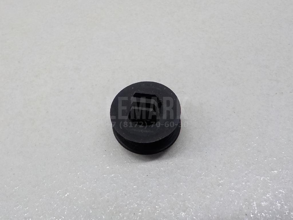 Отбойник капота