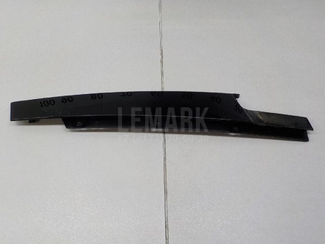 Накладка двери передней левой