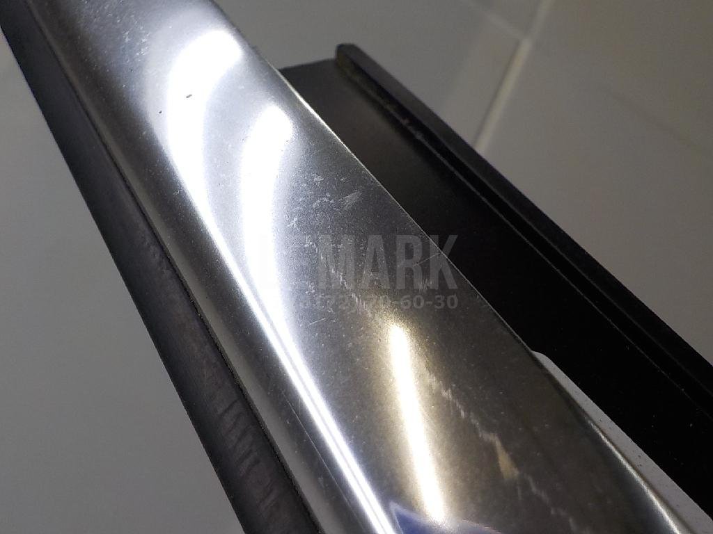 Накладка стекла переднего левого