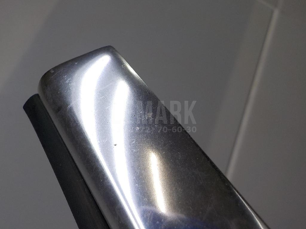 Накладка стекла переднего левого