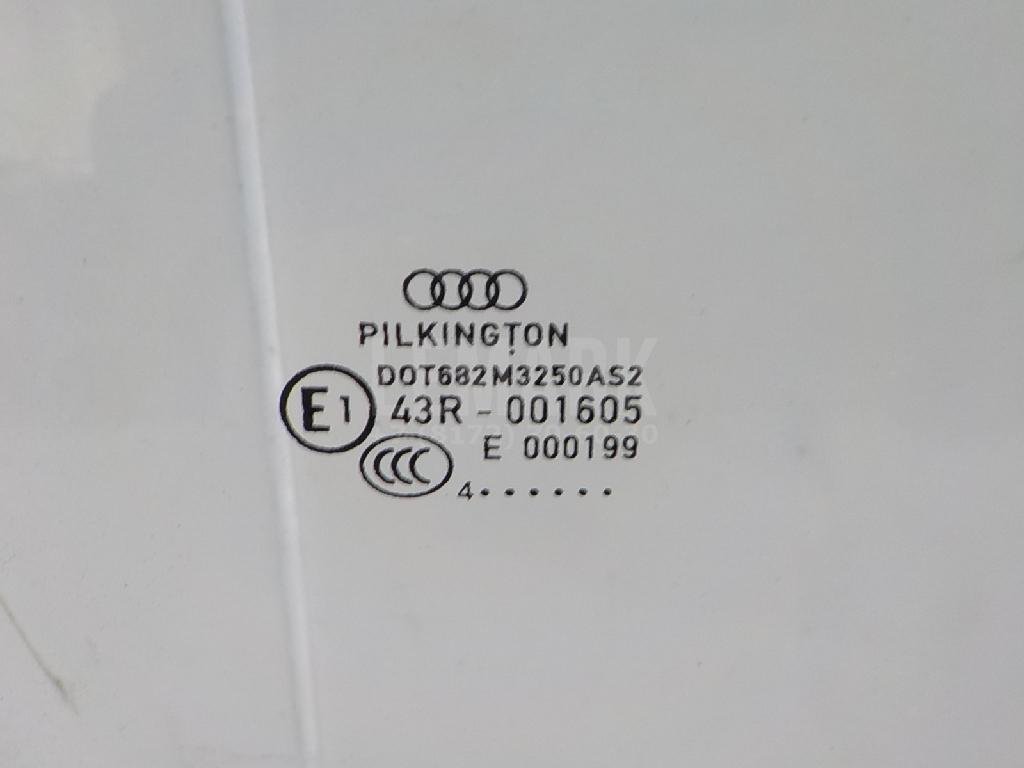 Стекло двери передней правой