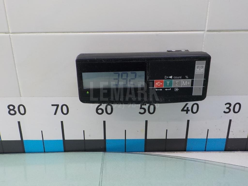 Стекло двери передней правой