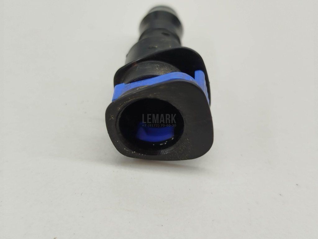 Штуцер трубки омывателя