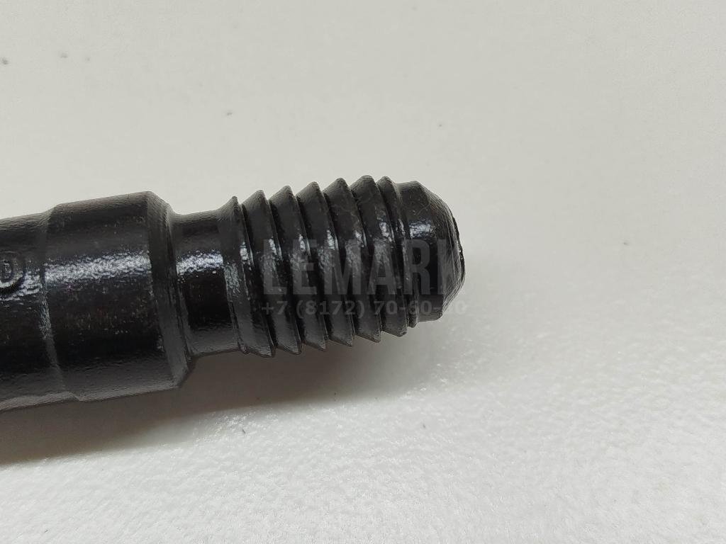 Крюк буксировочный