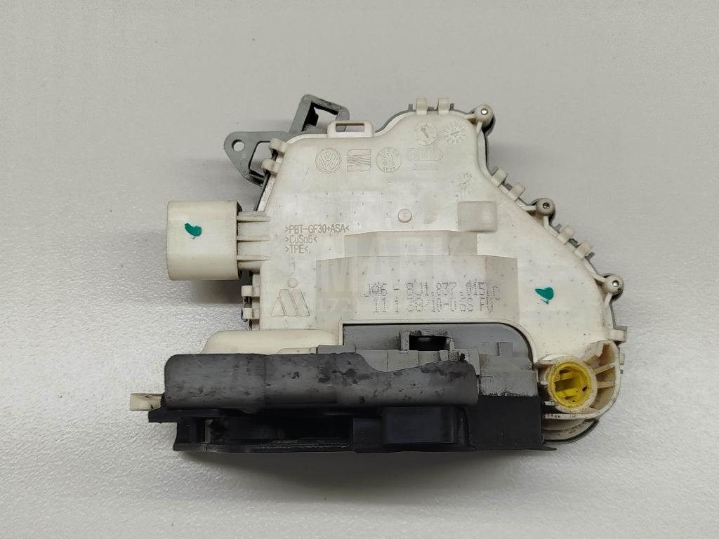 Замок двери передней левой