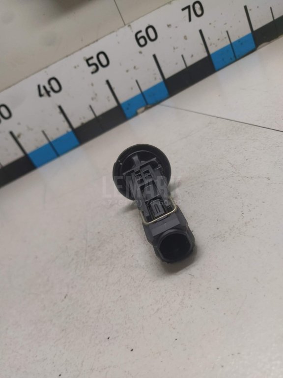 Направляющая подголовника