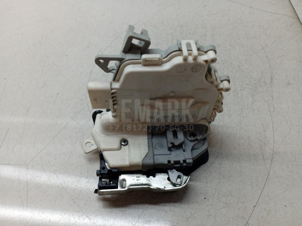 Замок двери задней левой