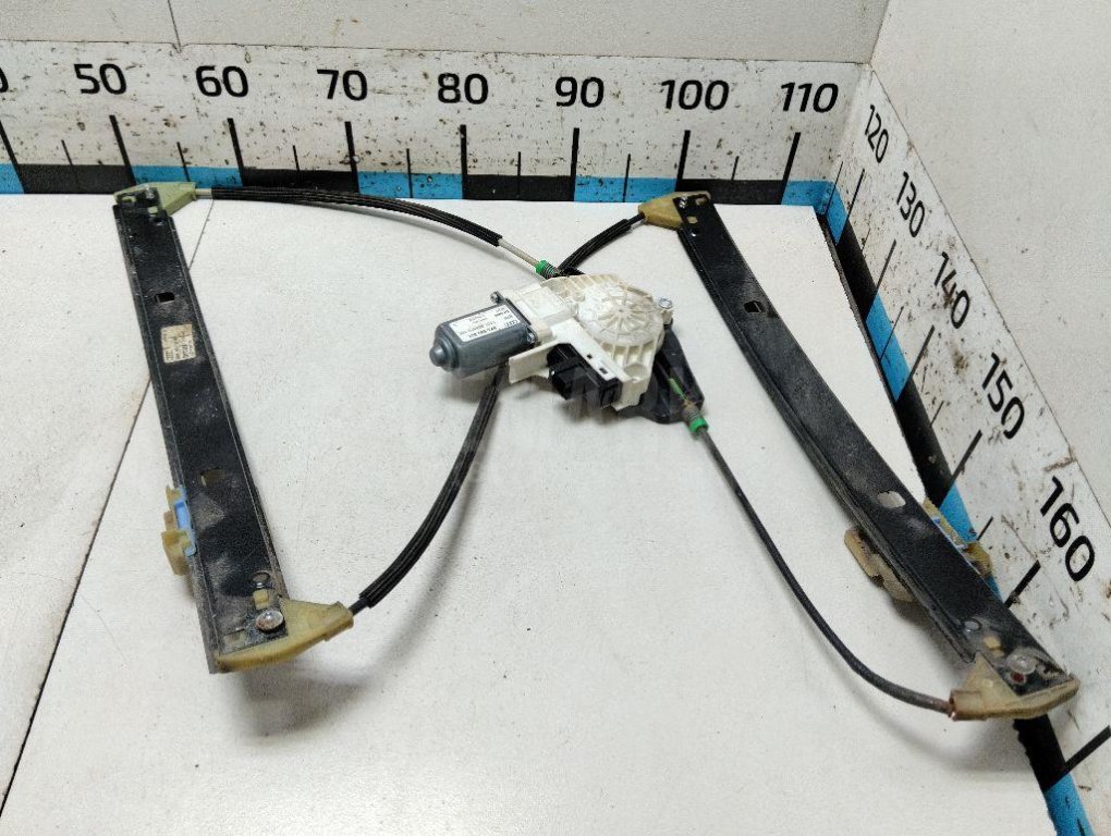 Стеклоподъемник электр. передний левый