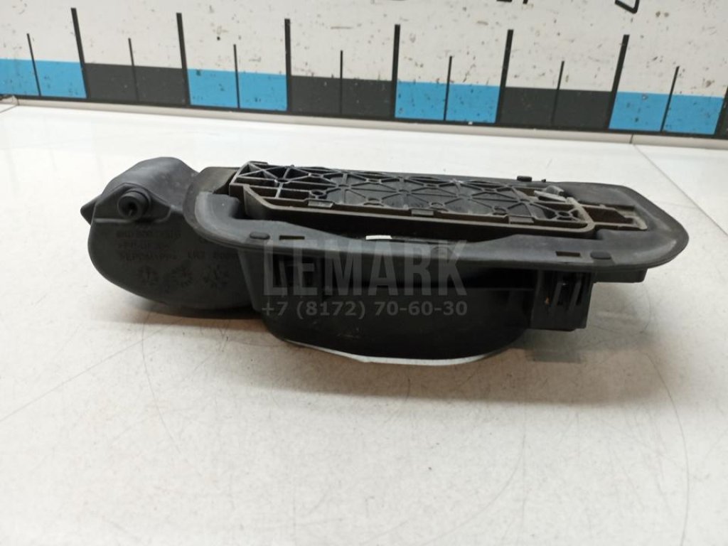 Ниша лючка бензобака