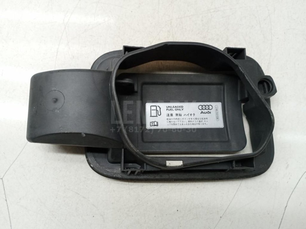 Ниша лючка бензобака