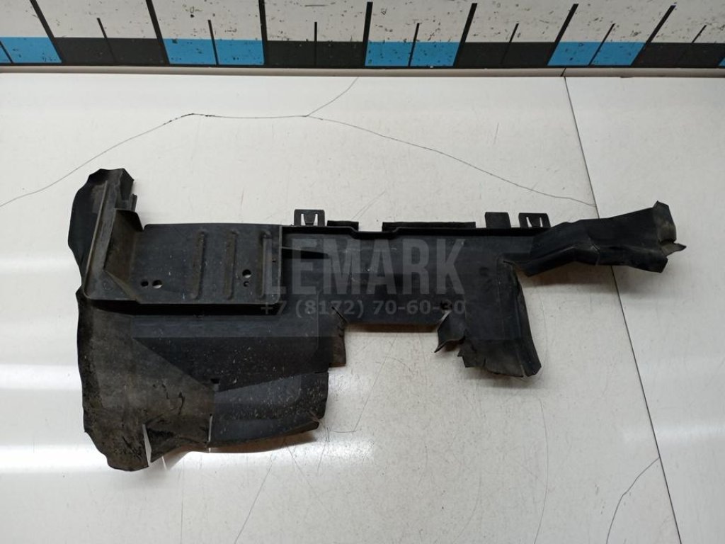 Воздуховод радиатора правый