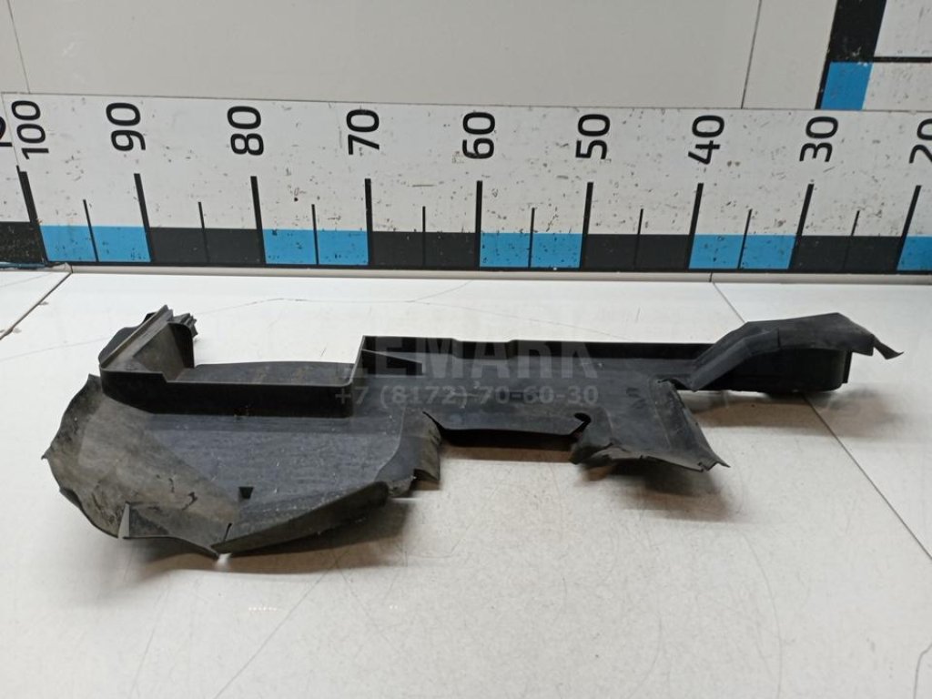 Воздуховод радиатора правый