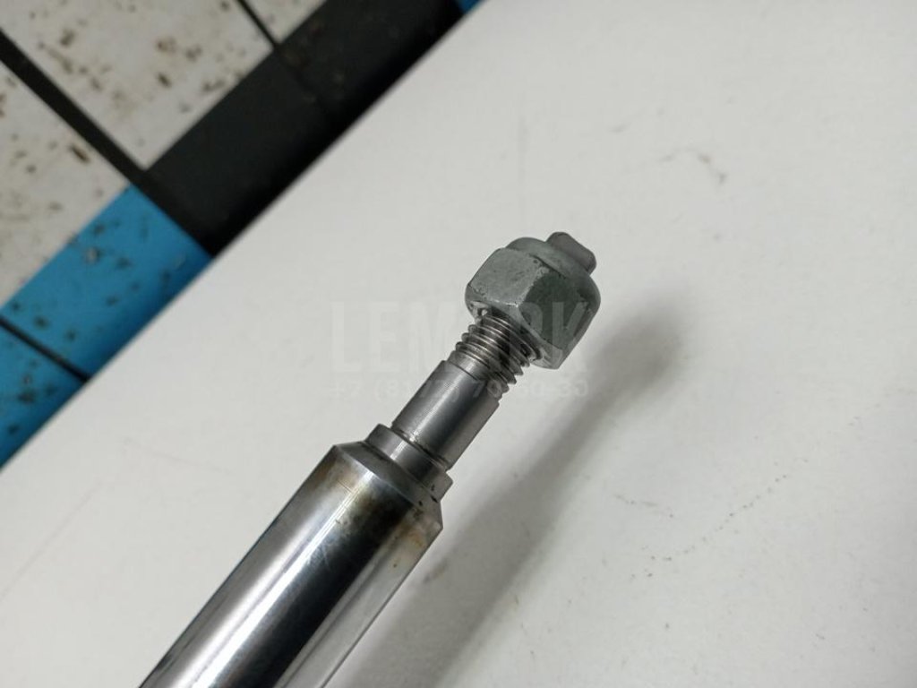 Амортизатор задний левый