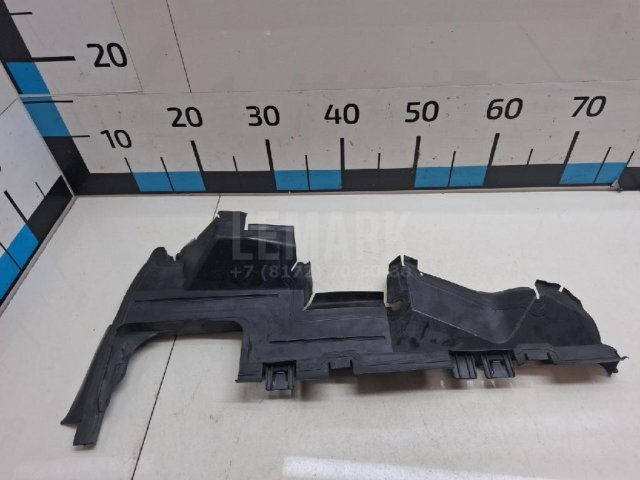 Воздуховод радиатора правый