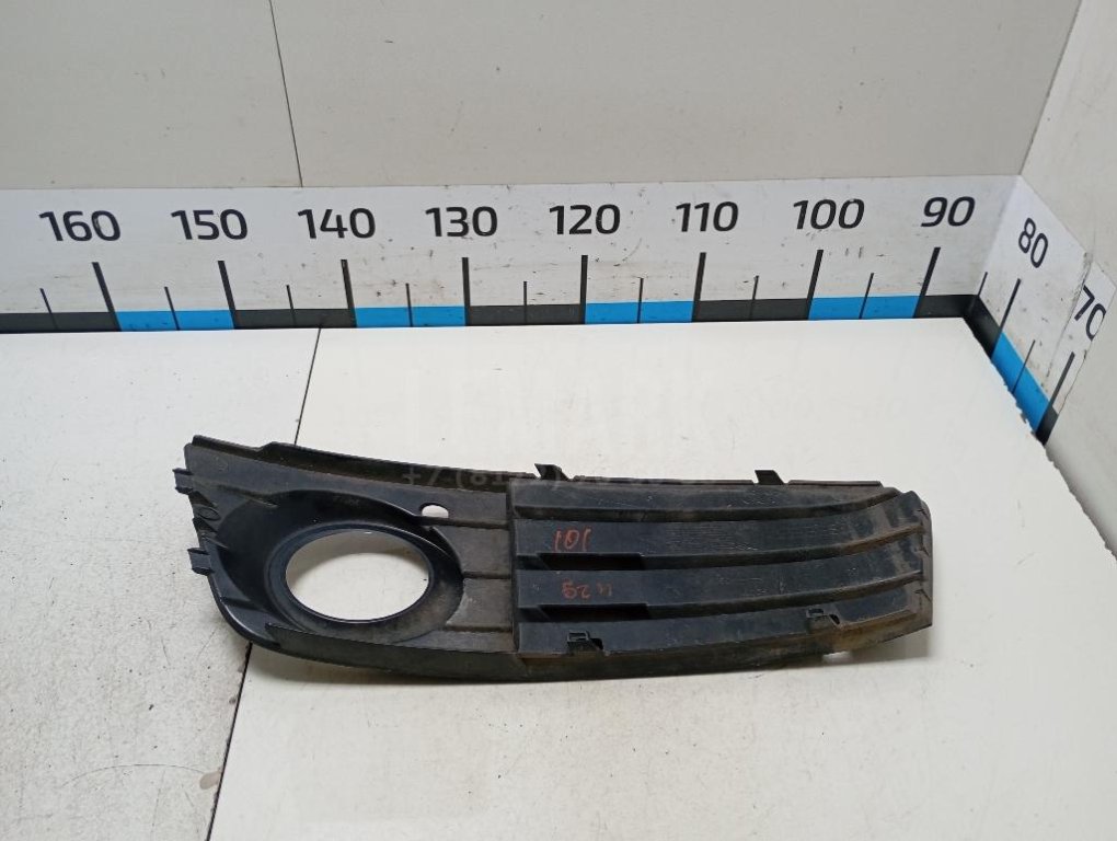 Решетка в бампер правая