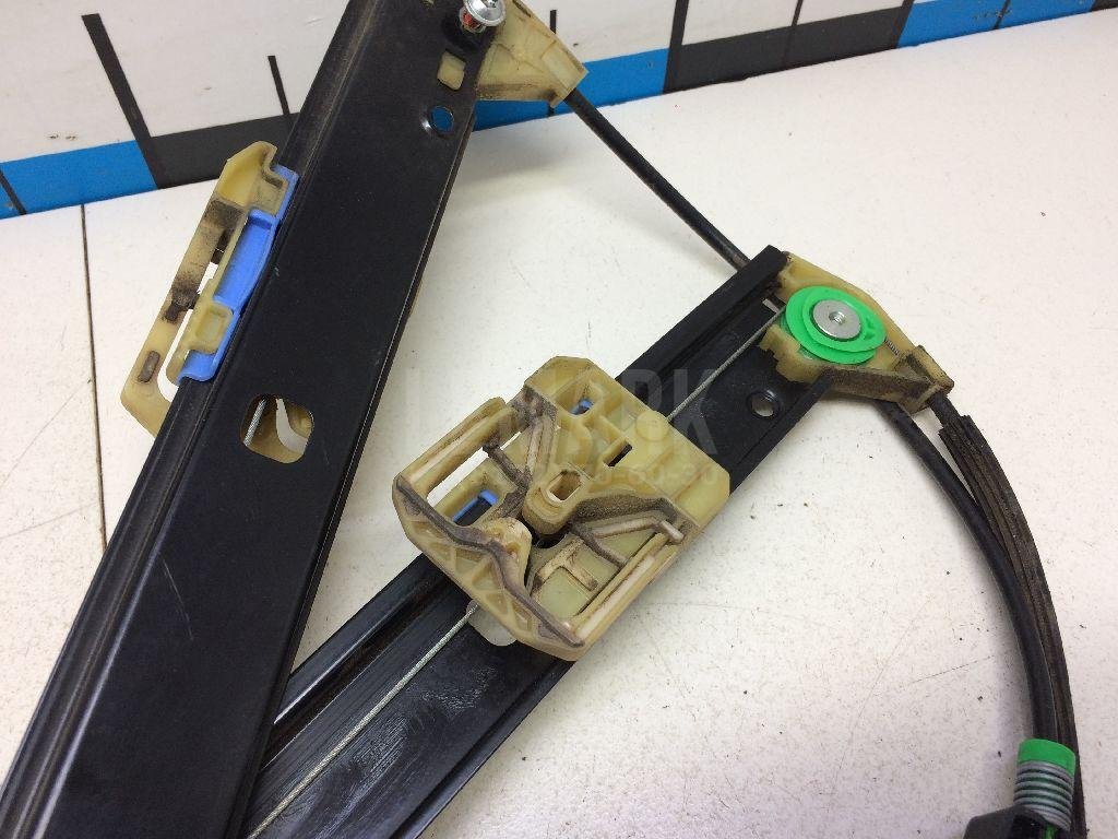 Стеклоподъемник электр. передний левый