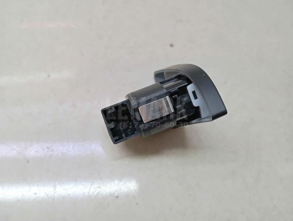 Кнопка центрального замка