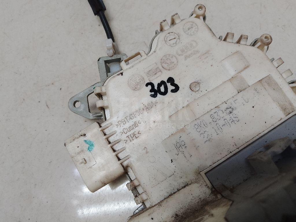 Замок двери задней левой