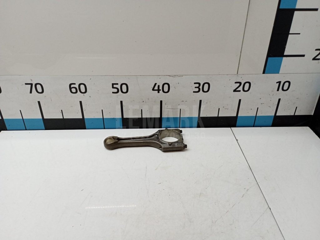 Шатун для  Audi A4 [B9] 2015