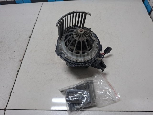 Моторчик отопителя