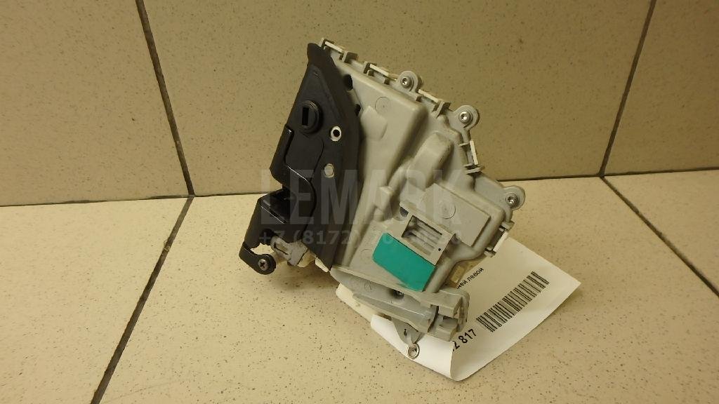 Замок двери задней левой