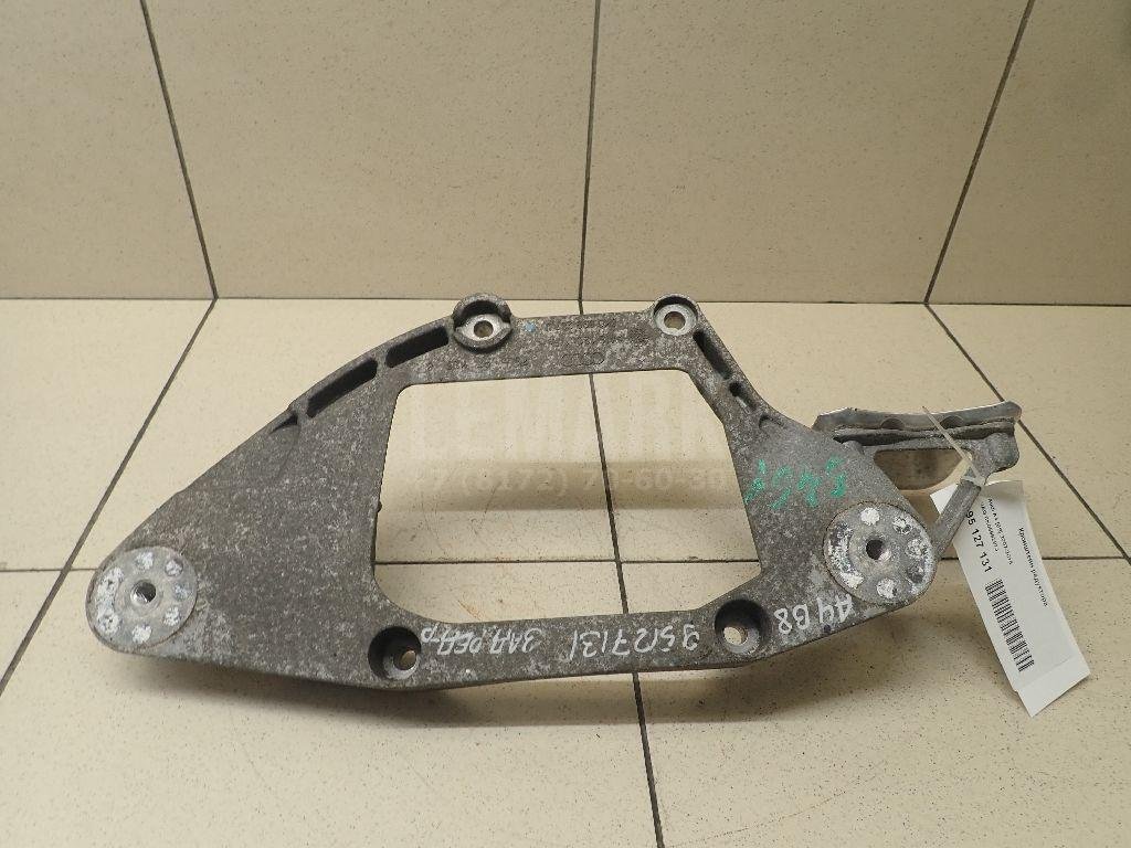 Кронштейн редуктора