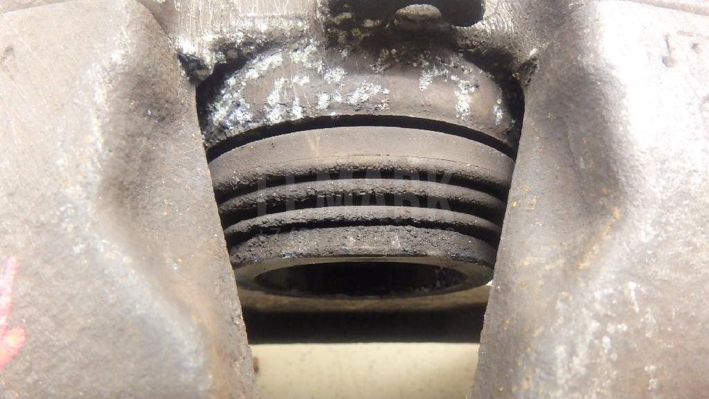 Суппорт тормозной передний правый